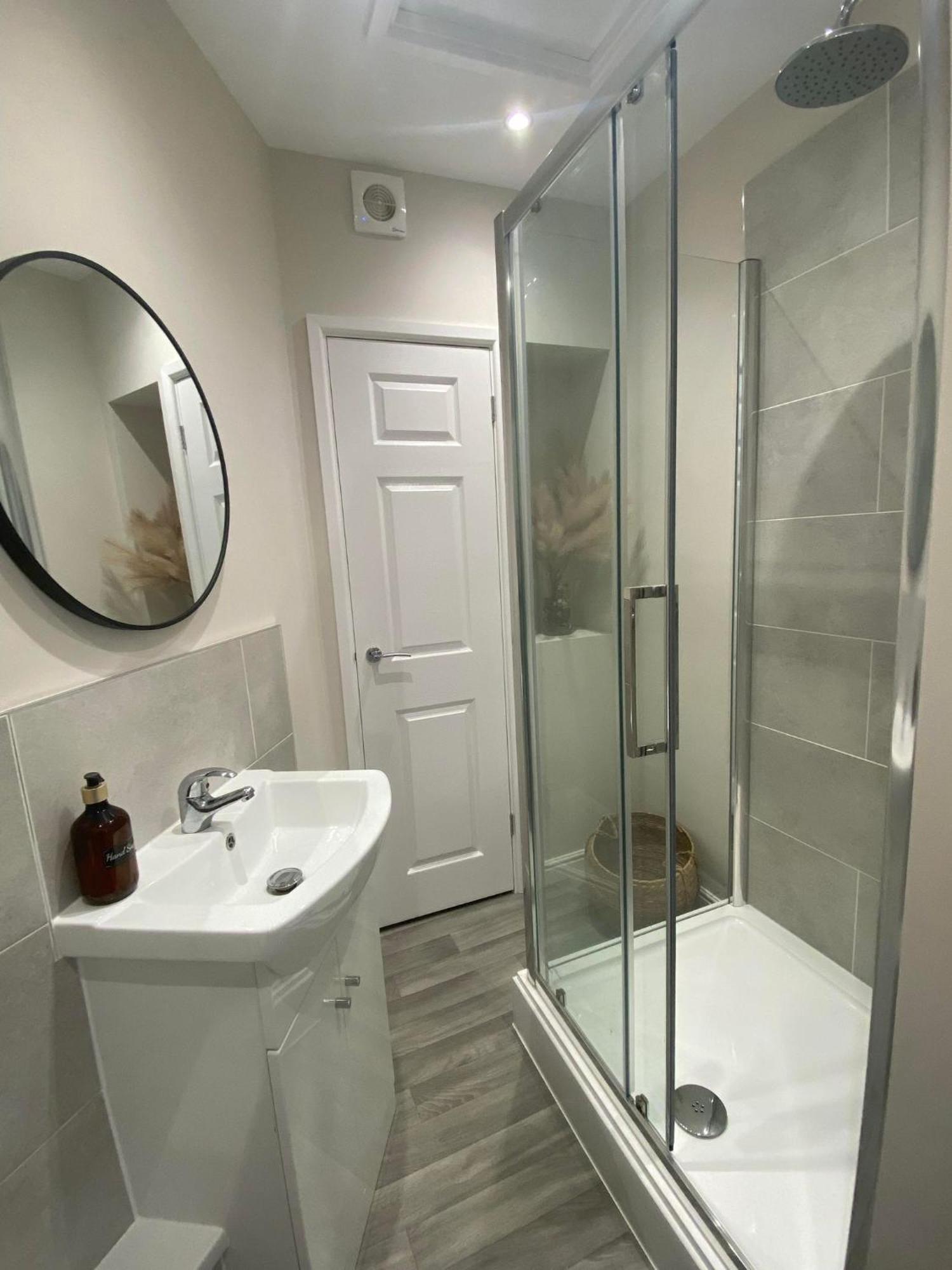 The Retreats 2 Kenfig Hill Pet Friendly 2 Bedroom Flat With King Size Bed Twin Beds And Sofa Bed Sleeps Up To 5 People Esterno foto