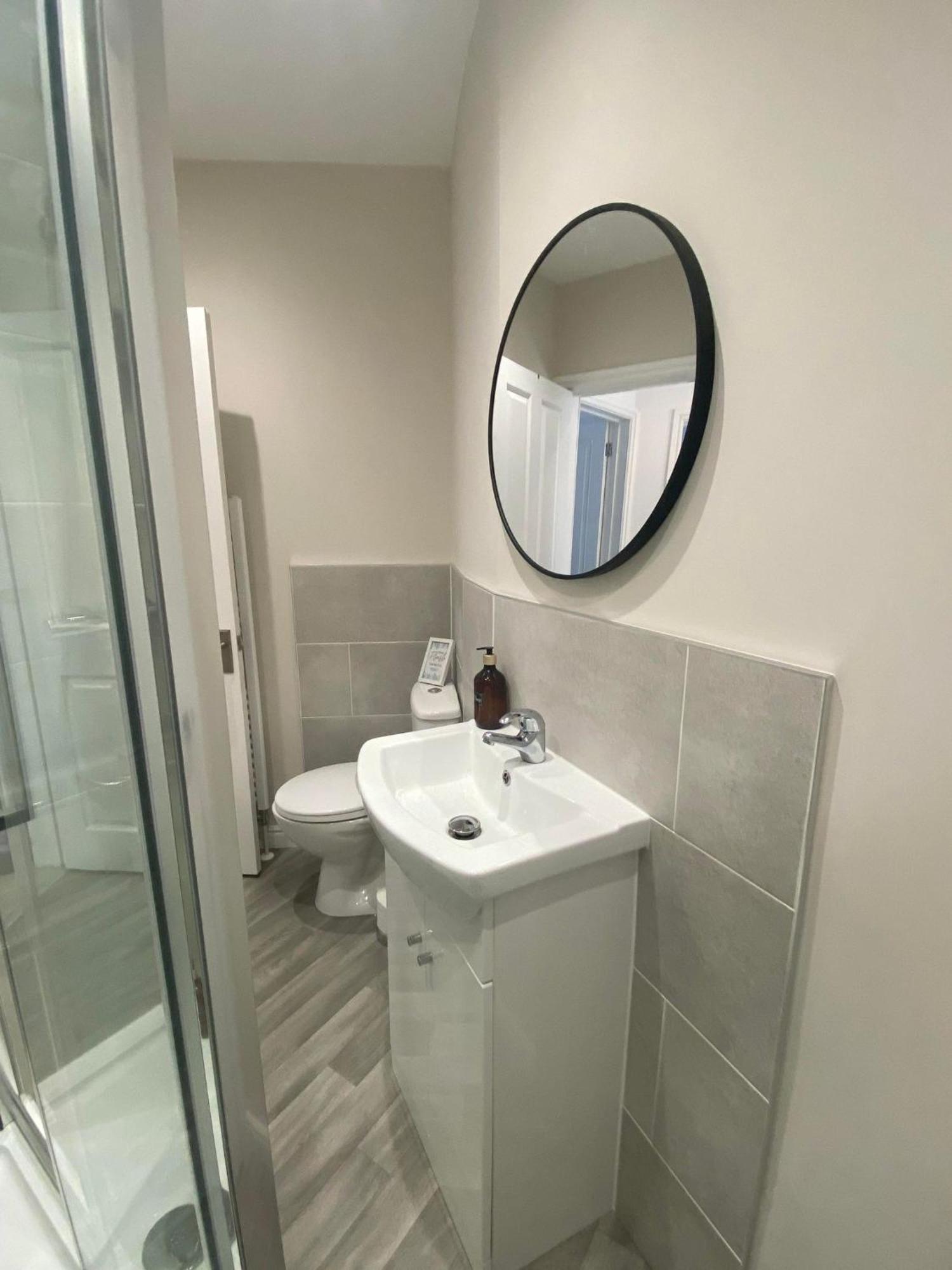 The Retreats 2 Kenfig Hill Pet Friendly 2 Bedroom Flat With King Size Bed Twin Beds And Sofa Bed Sleeps Up To 5 People Esterno foto