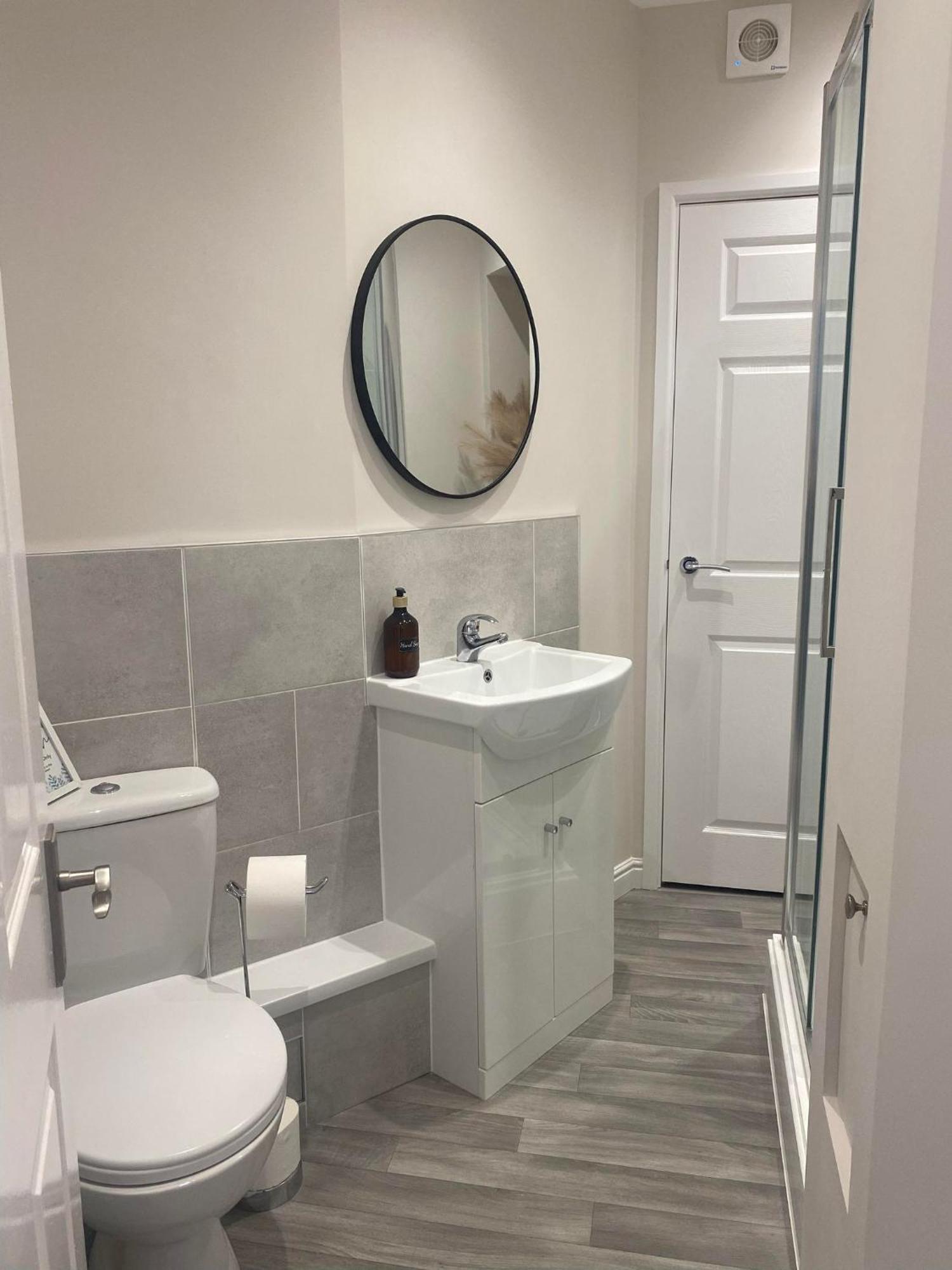The Retreats 2 Kenfig Hill Pet Friendly 2 Bedroom Flat With King Size Bed Twin Beds And Sofa Bed Sleeps Up To 5 People Esterno foto